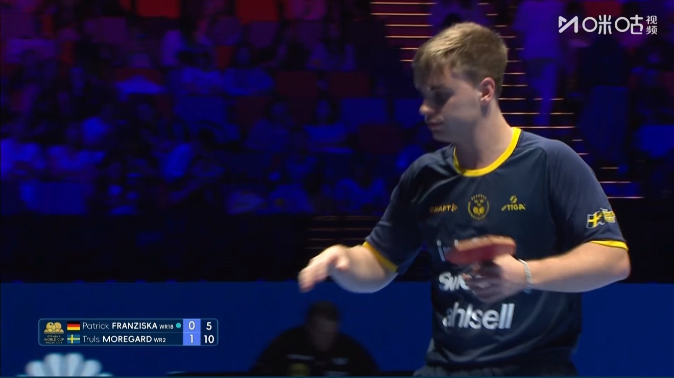 阿德2-0小弗你们能慢点吗 我还没从莎莎那场调整过来下一场又是老迪VS美和