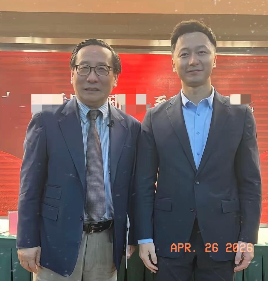 今天刷到一段逆天言论，直接把我看愣了。
高志凯拿甲午海战当警钟，痛斥间谍渗透。这