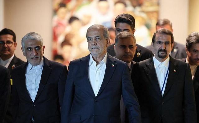 佩泽希齐扬可能回不了伊朗了，不是美国人要扣留他，而是伊朗革命卫队已经容不下他！9