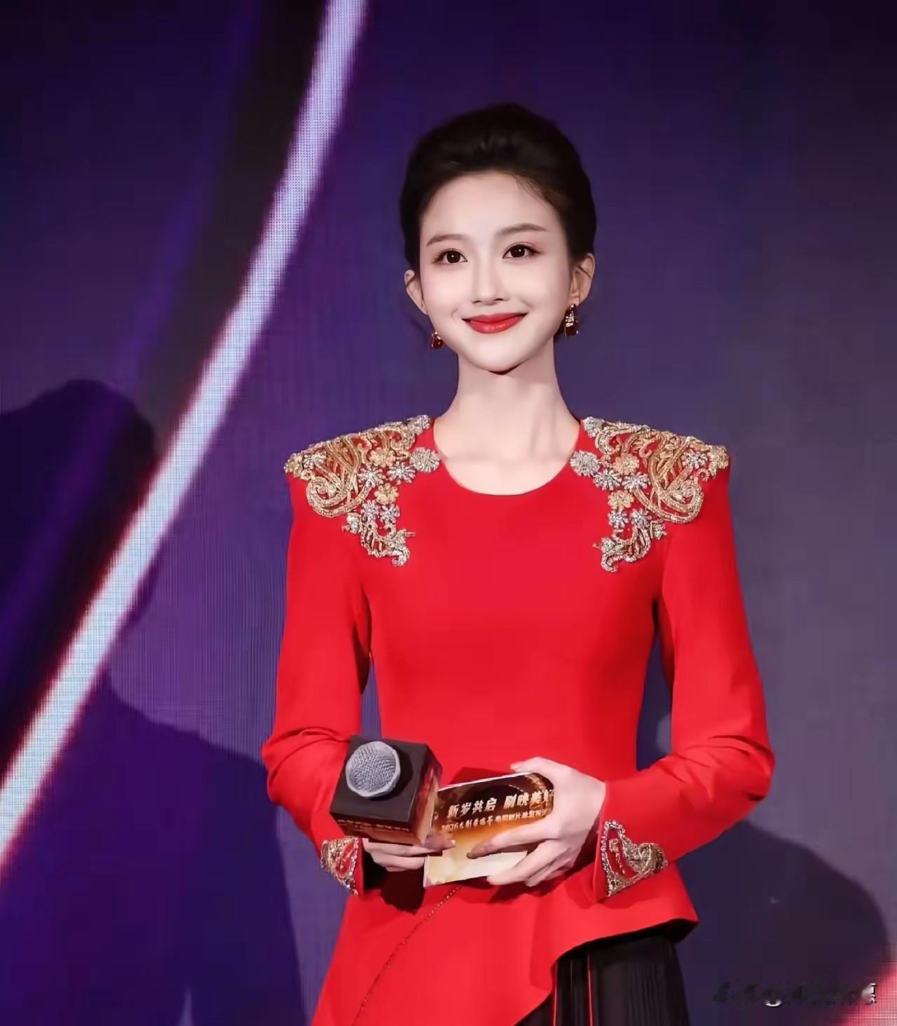 看到刘心悦，
我终于明白
什么叫“有效坚持”了。

14年啊！要是换我，在一个单