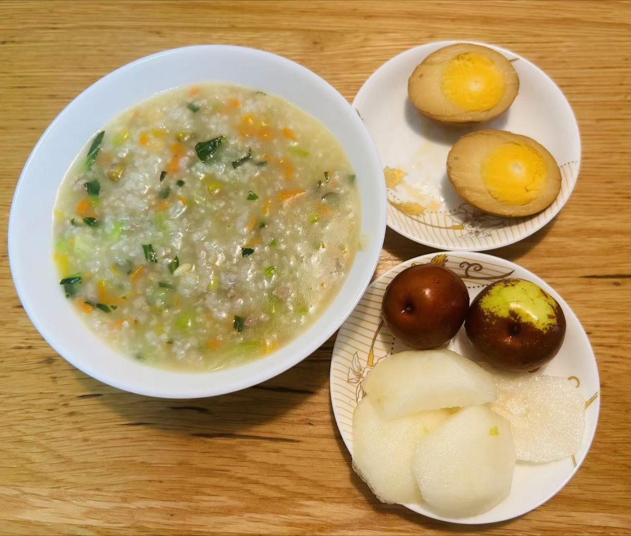 #波妞的早餐# 上午好！今天特殊情况，早餐发晚了。波妞同学生病了请假在家休息，我