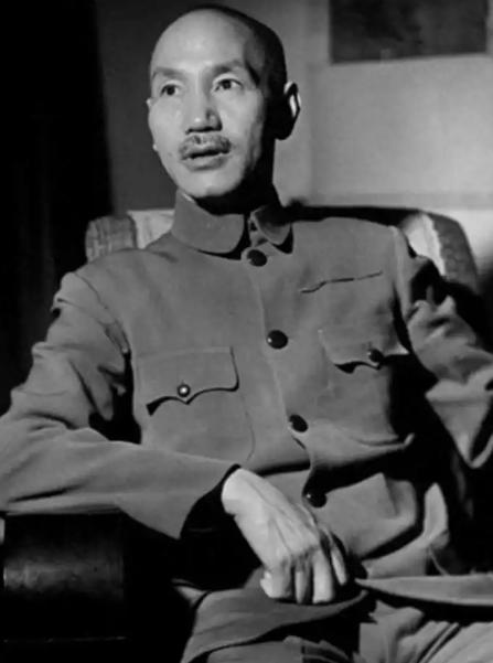 1997年，蒋纬国去世，他临终前的遗言轰动了整个台湾：“哥哥蒋经国并非父亲蒋介石