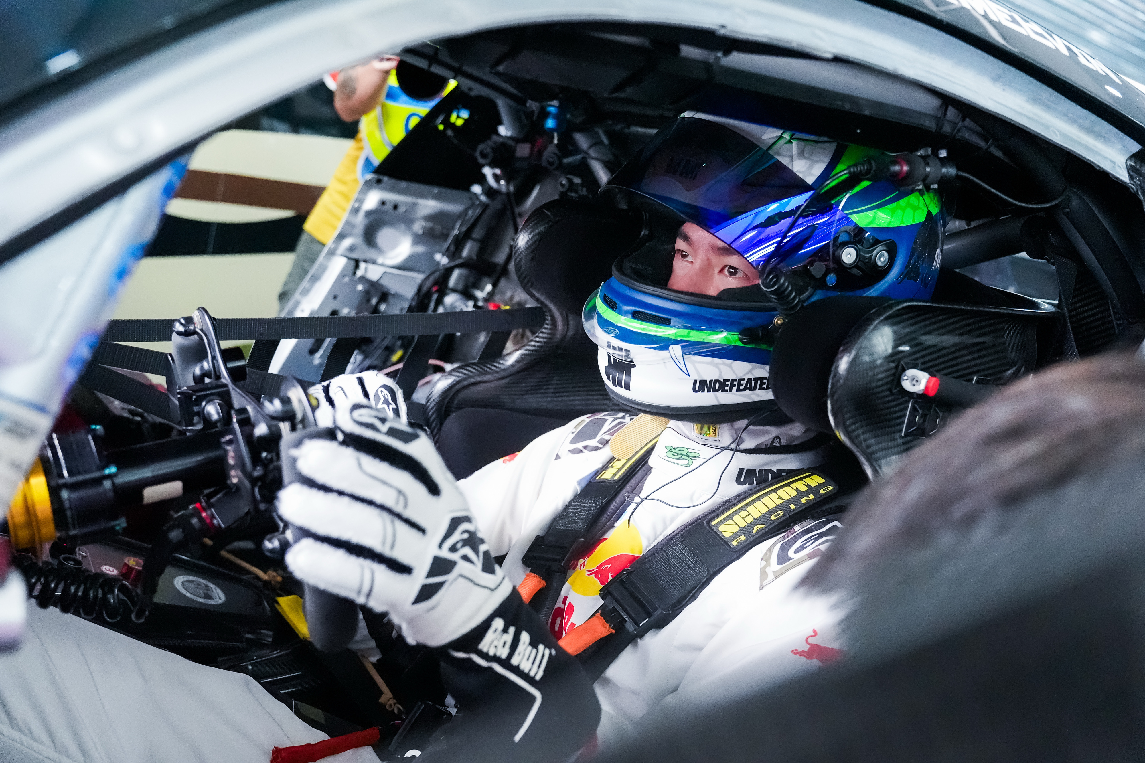 260726 CGT官网更新 85racing王一博 18P 