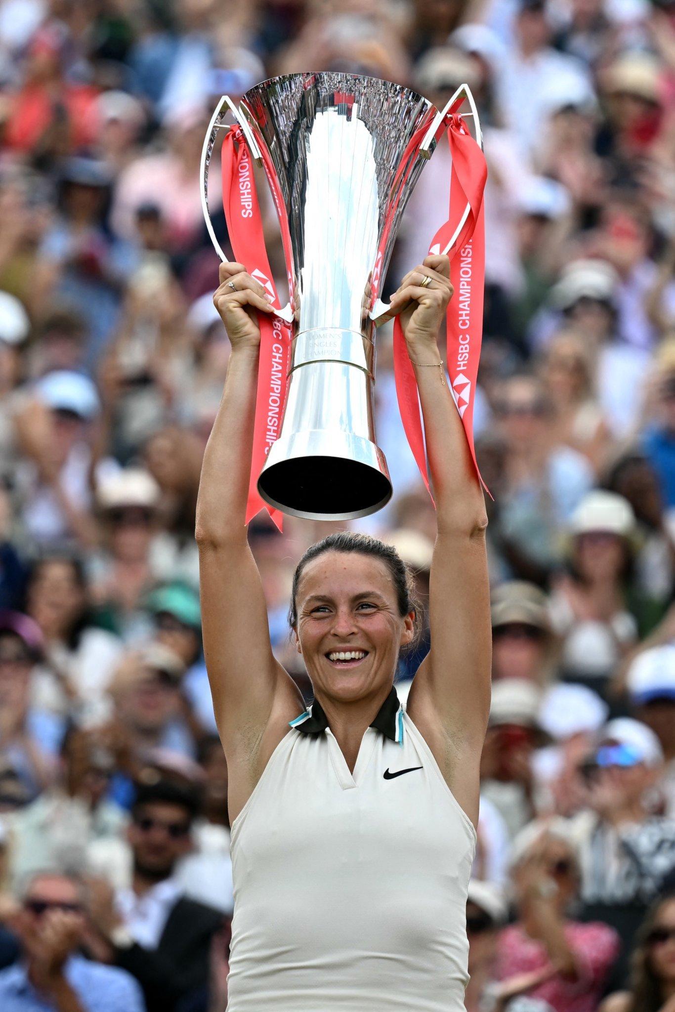 T·玛利亚伦敦捧杯图！37岁的她是WTA500赛最年长冠军🏆37岁老将女王杯夺