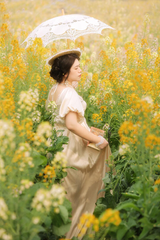 油画里的少女💐好有电影感的法式写真