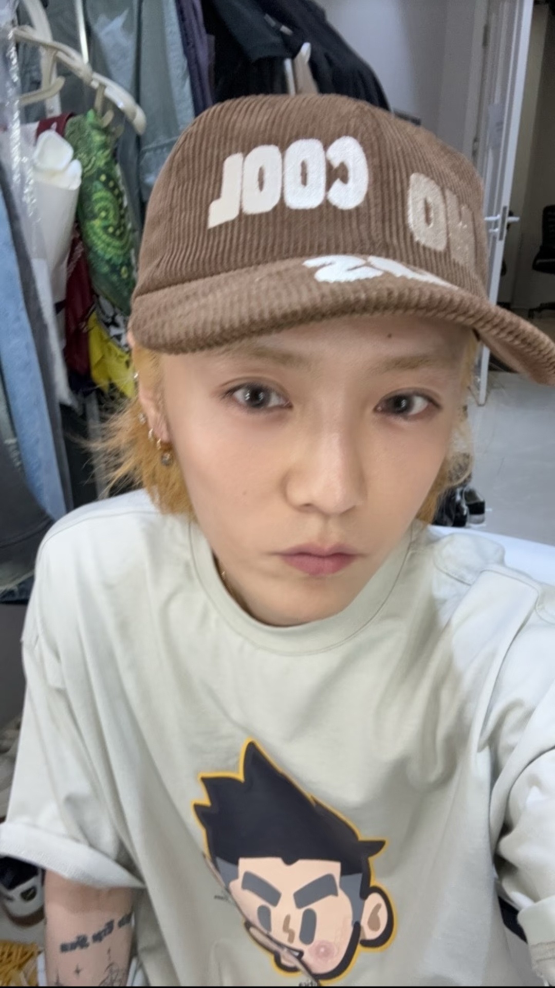歌手鹿晗 lh鹿晗gapday音乐节 喜欢是心动，爱是归属，而你是全部的答案。 