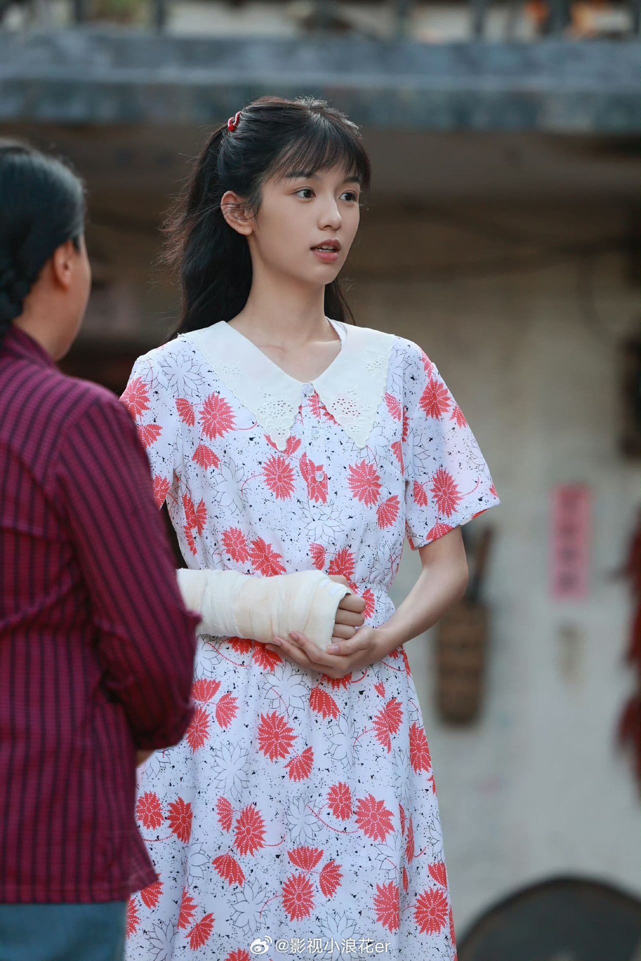 周也回应给自己名字前加个土周也回应给自己起名周地 周也在剧宣现场，详细回应了给自