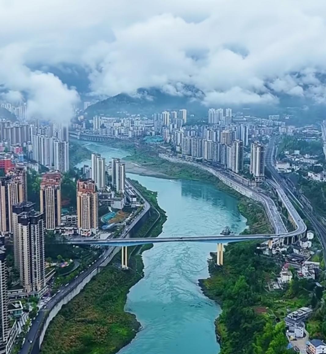 “物业”不请自来还有理？业主请个保姆，请个保洁员，找个上门维修师傅，还要谈条件，