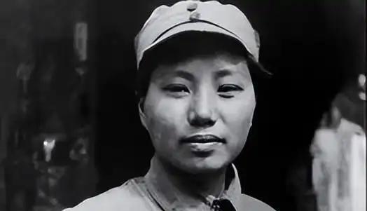 1950年，美女匪首吴珍子在甘肃被俘，面对审问，她红着眼，对审讯人员说：“实不相