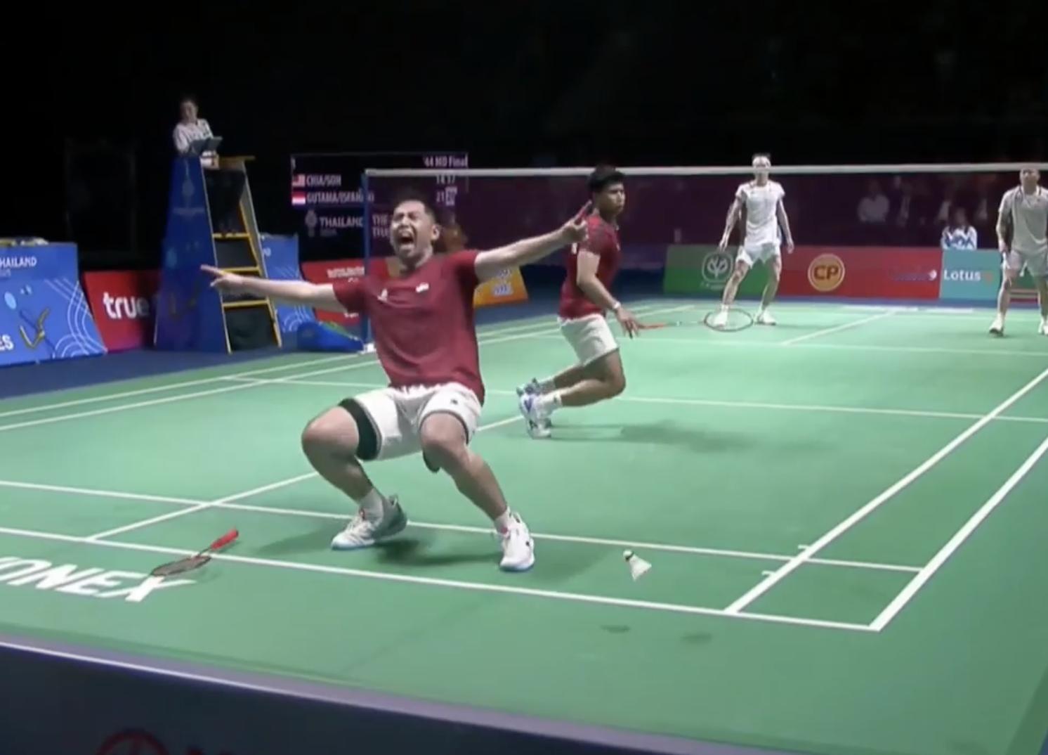 男双决赛：咖塔曼/伊斯法哈尼🇮🇩 21-14、21-17 🇲🇾谢定峰/苏