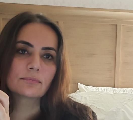罕见缓和信号！伊朗释放美国女性囚犯迪娜，特朗普连发动态激动致谢德黑兰！

当地时