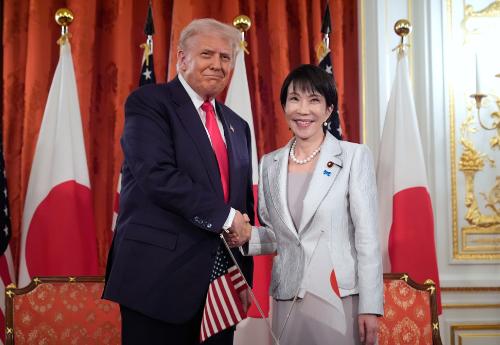 【就是这么没天理！特朗普勒索日本，180天造不出稀土，就等着被加税吧】
 
日本