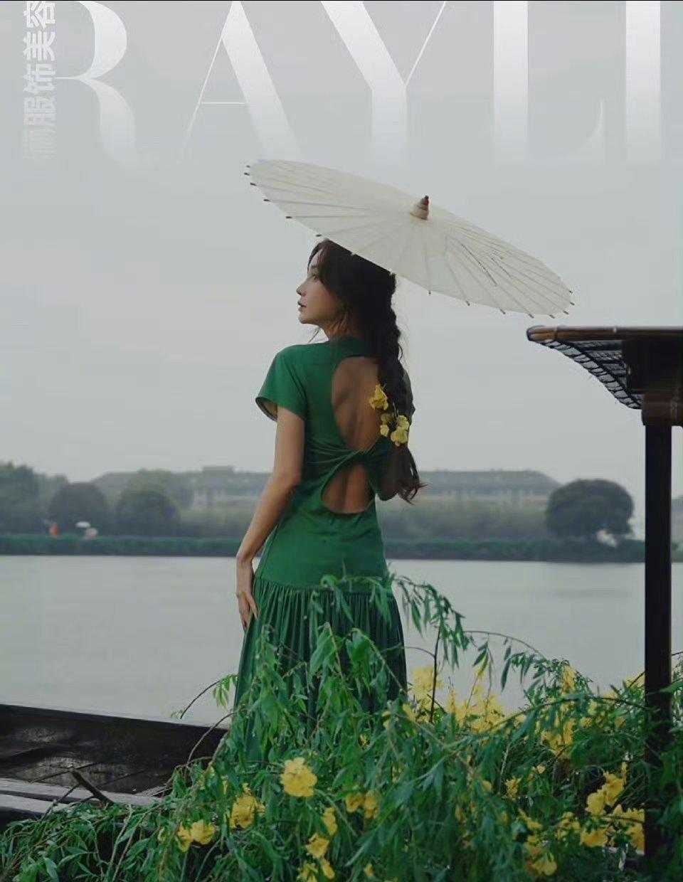 angelababy超话angelababy江南雨景氛围感 姐姐太美啦氛围感满满