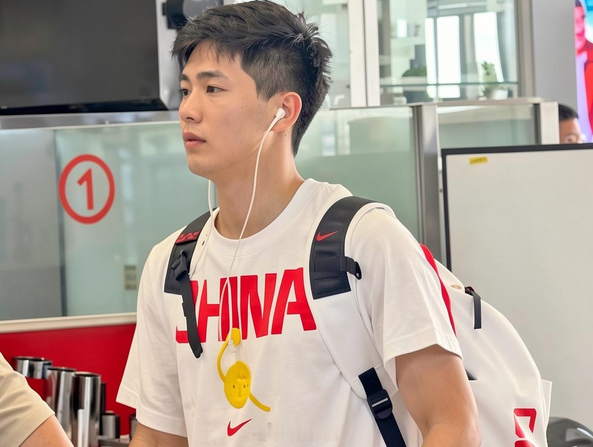 顺德cba 2026年8月11日，胡明轩领衔的中国男篮已经抵达顺德。后续男篮在顺