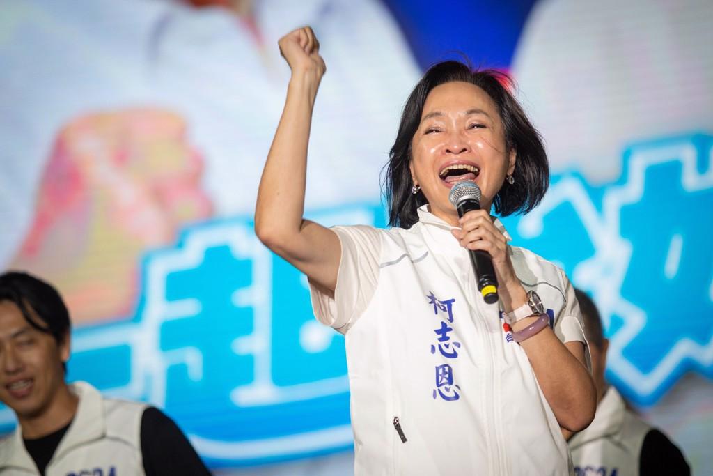 柯志恩酸绿“小事都出错”自嘲：我们没钱在大饭店办演讲
昨（9）日行政机构在高雄举