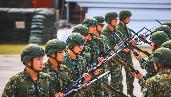 台湾军队这次摊上大事了，而且事情严重到想压都压不下去！

最近半个月，台军接连爆