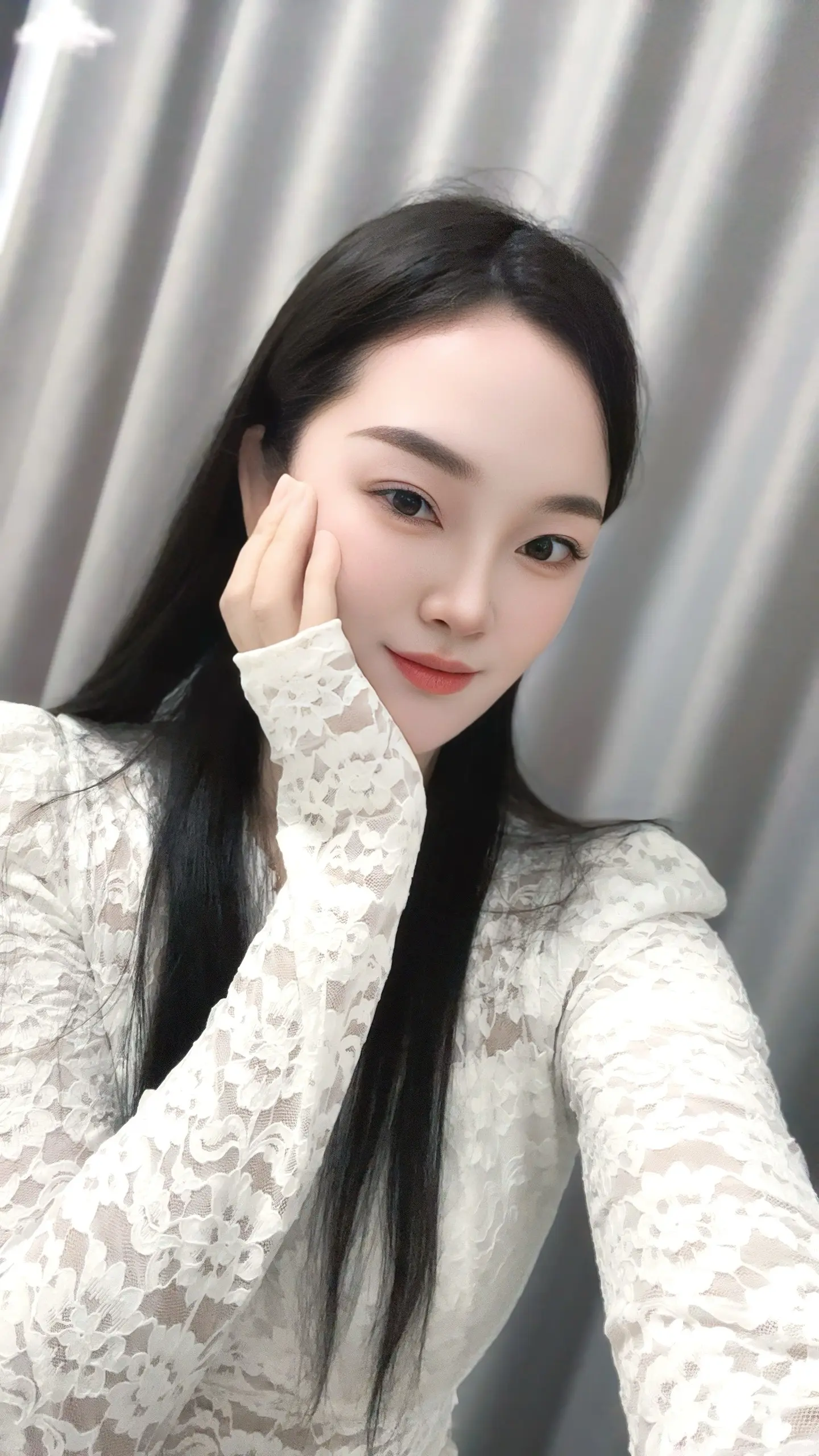 我走了很远， 一个人...还是没打到车……