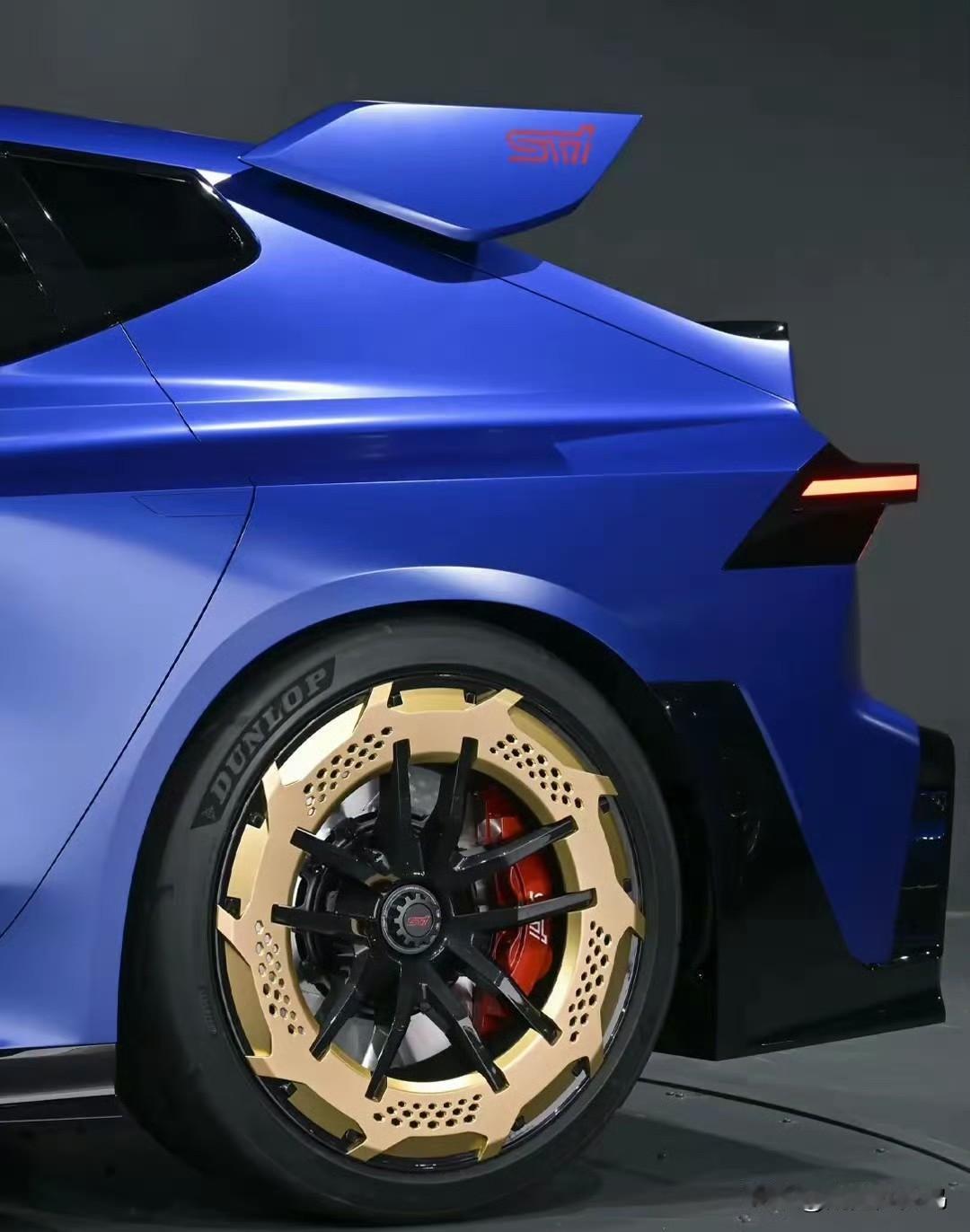 东京车展，斯巴鲁展示电驱概念车Performance-E STI。双电机四驱，综