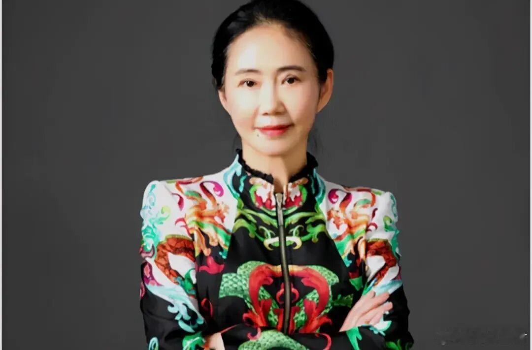 她不是知道错了，是知道怕了！这两天在追一个电视剧，叫《重器》。不知道是巧合还是导