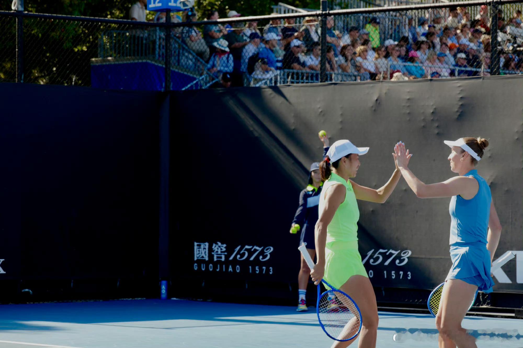 张帅澳网混双开门红混双刚刚结束张帅/皮茨 6-4 7-6(3) 马丁内斯/斑布里