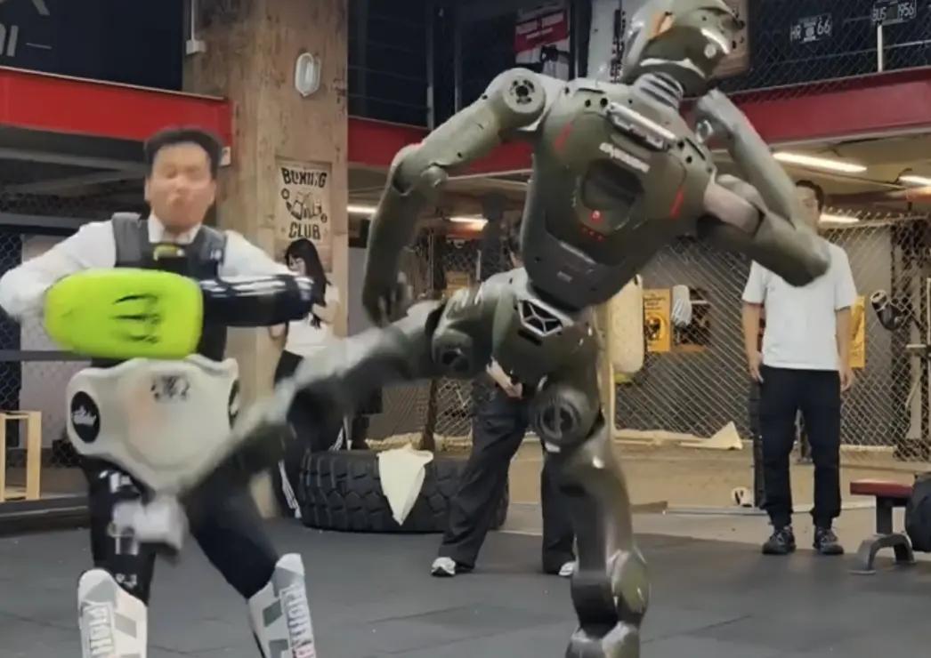 随着一声撕心裂肺的