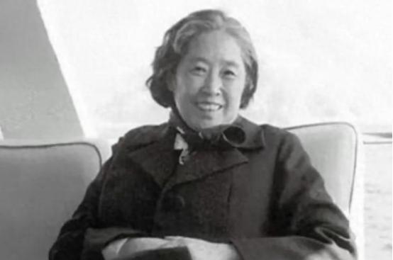 1979年，王光美终于走出了监狱，令她没想到的是，第一个来拜访的人，竟是毛主席昔