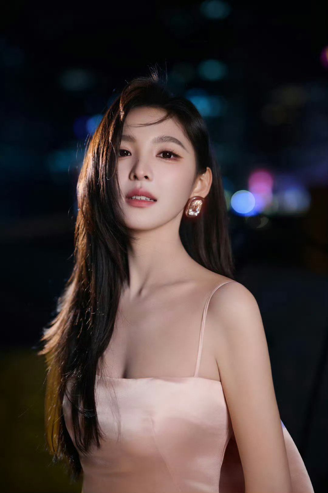 章若楠接触杨妃传网传章若楠接触杨妃传 期待这个章若楠！ 