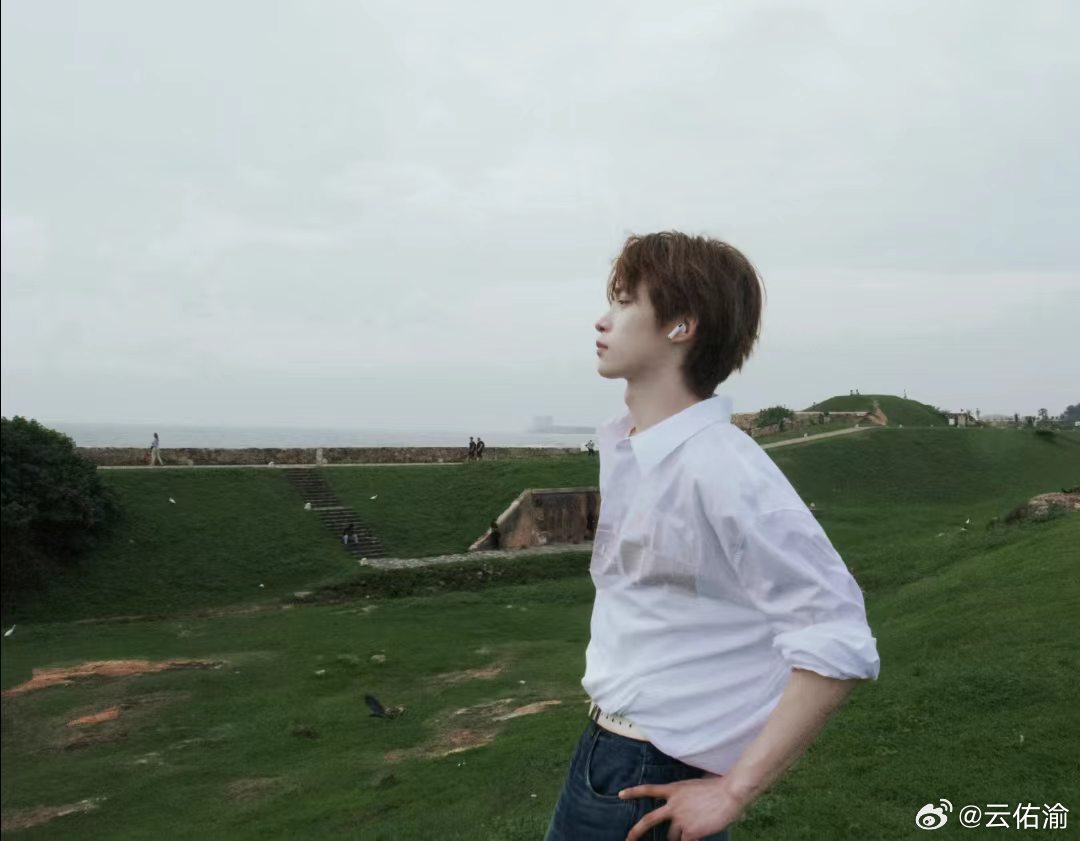 梓渝 zy梓渝未来可期千万人中遇见你，从此山海皆可平，风雨亦同行