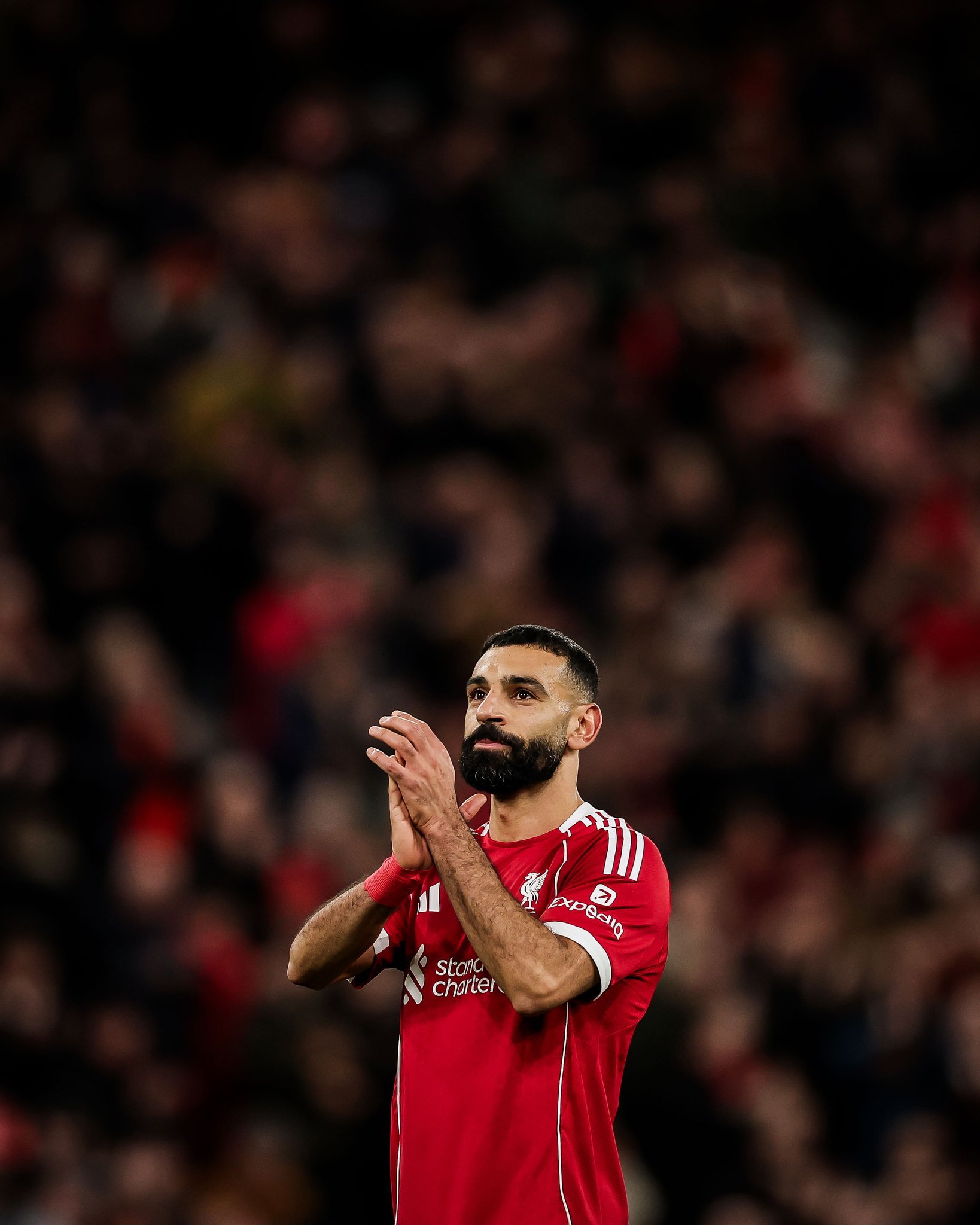 赛季初单方面宣判被利物浦“扔下大巴”后，萨拉赫与斯洛特能修复关系也是一桩奇迹。利