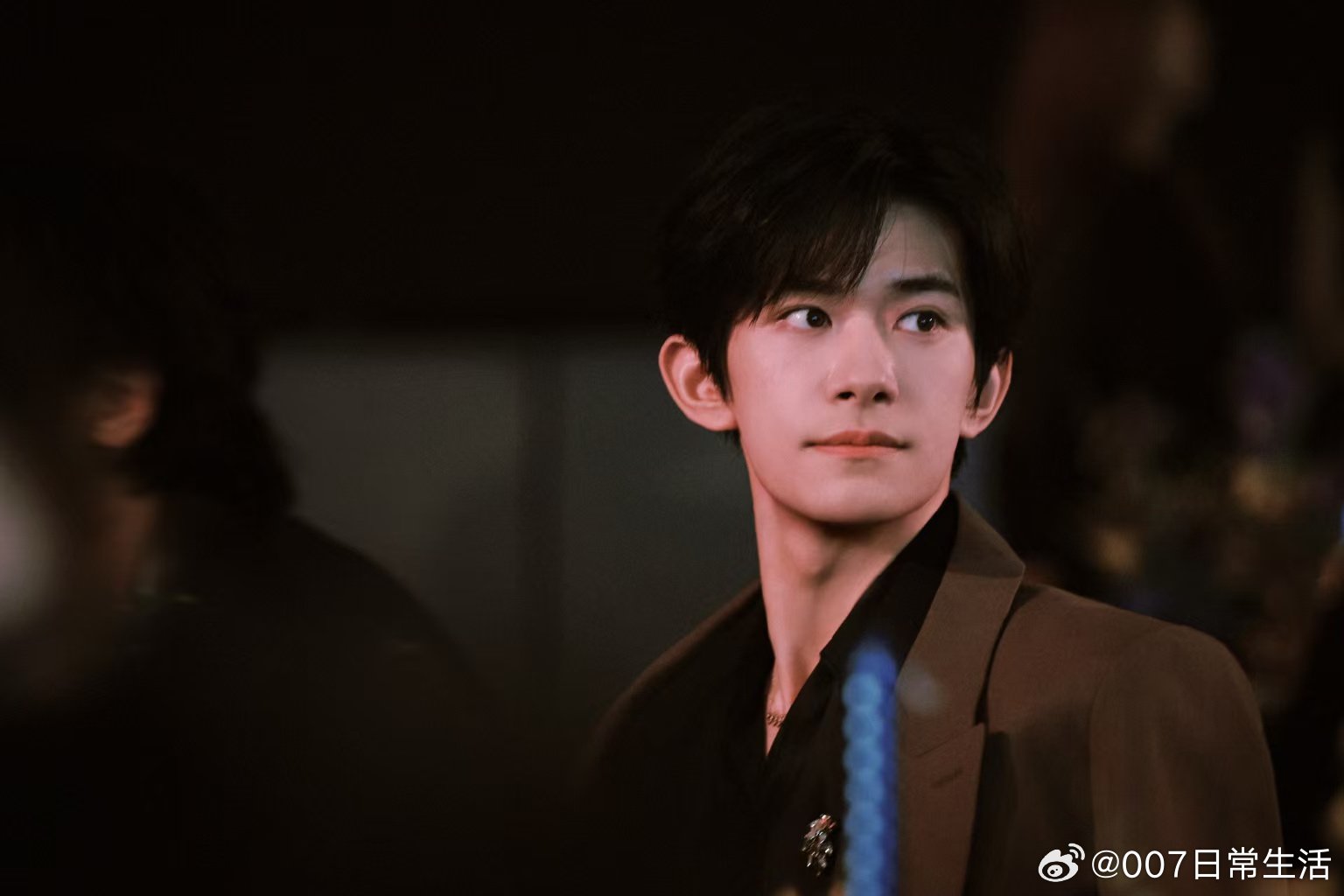 易烊千玺的明天是彩色的易烊千玺和春和的明天都会是彩色的 一定会是彩色的！ 