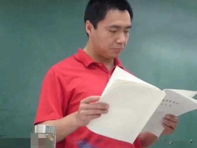 手机里的旧时光，怀念自己在讲台上的最后一次课，离开教师队伍十多年，依然觉得教师是