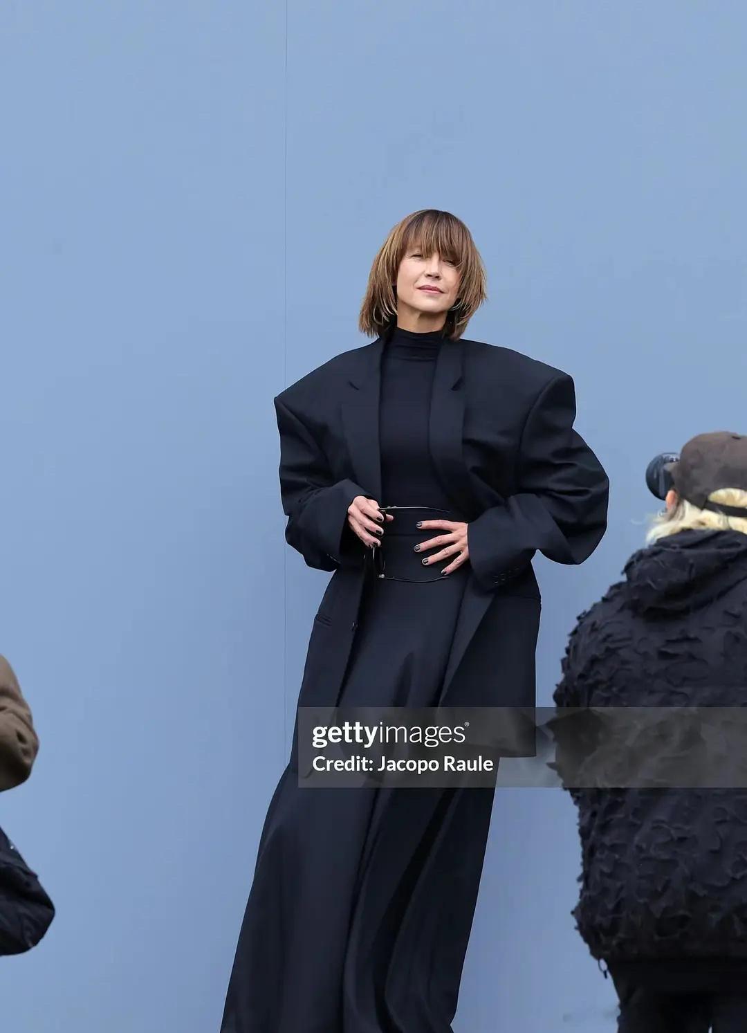 balenciaga秀场，孙怡周游  三吉彩花...苏菲玛索...还有庾澄庆他 