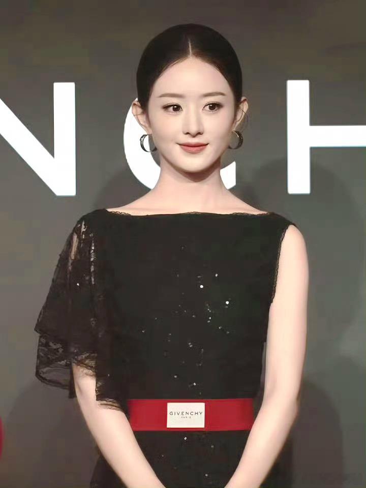 无所谓，超一线！赵丽颖直播 全球彩妆代言人的首次活动～ ​​​