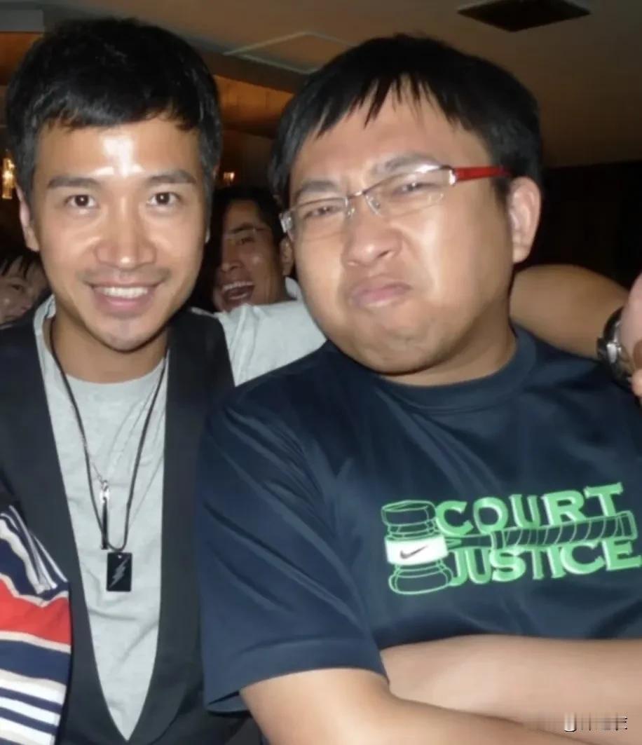 我刚去听完于正和何晟铭曾经的通话，才回来发这一篇文章，我感觉于正对何晟铭绝对动心