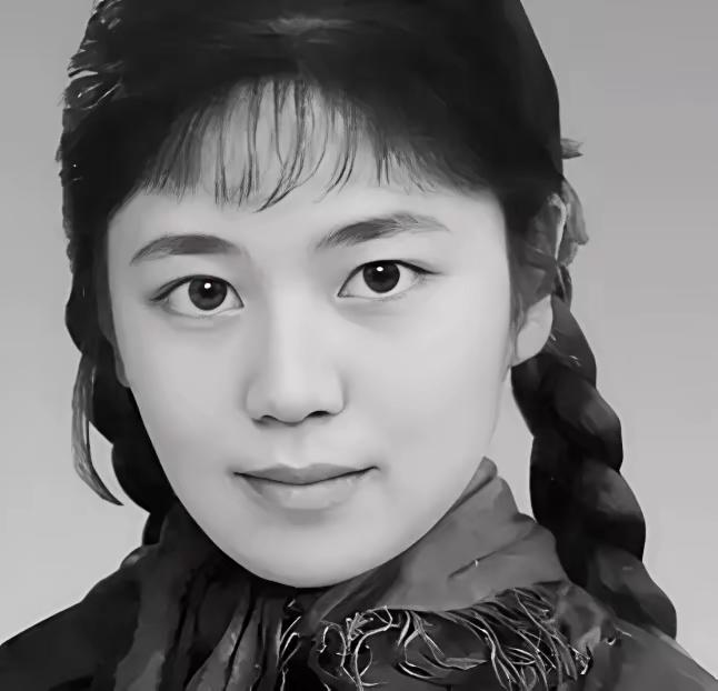 1977年，红柳圪旦。32岁的女知青刘琦，返城没戏了，干脆嫁给村里农民刘三海。