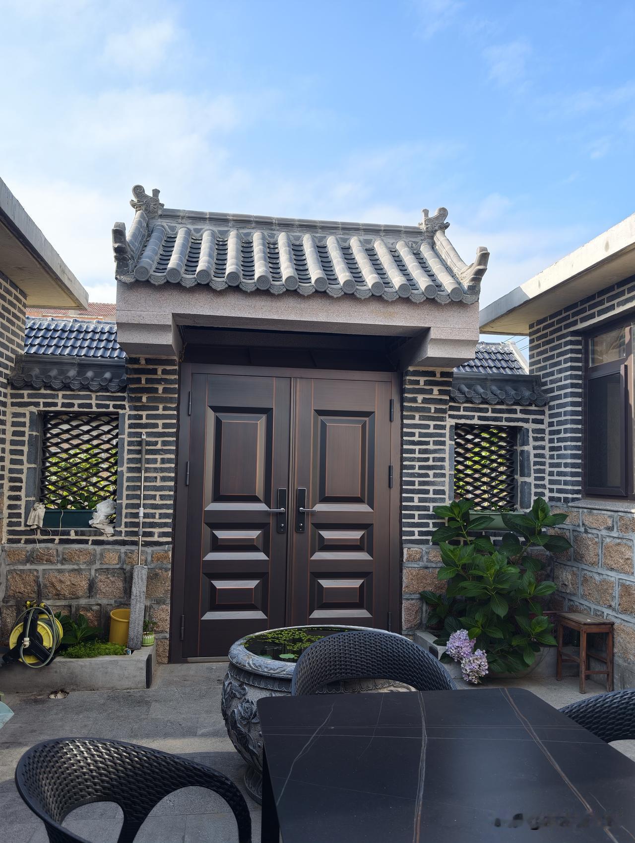 容城住的民宿，地理位置有点偏，但是还不错的，关键价格比较香。[大笑][大笑]
后