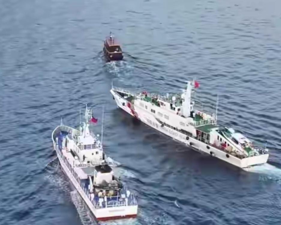 乌克兰给菲律宾提建议，如何扰乱我国的南海，用无人艇进行物资的运送和袭击。

乌克