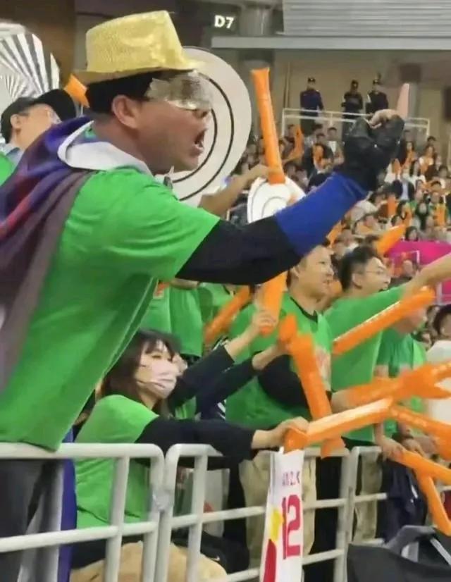 四川女篮有输不起的感觉，一般就是实力有限技术有待提高投篮不准这种就要鼓励拼搏精神