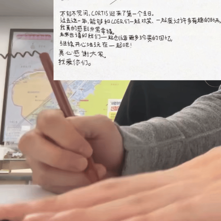 宝宝你可爱死了啊啊啊啊 