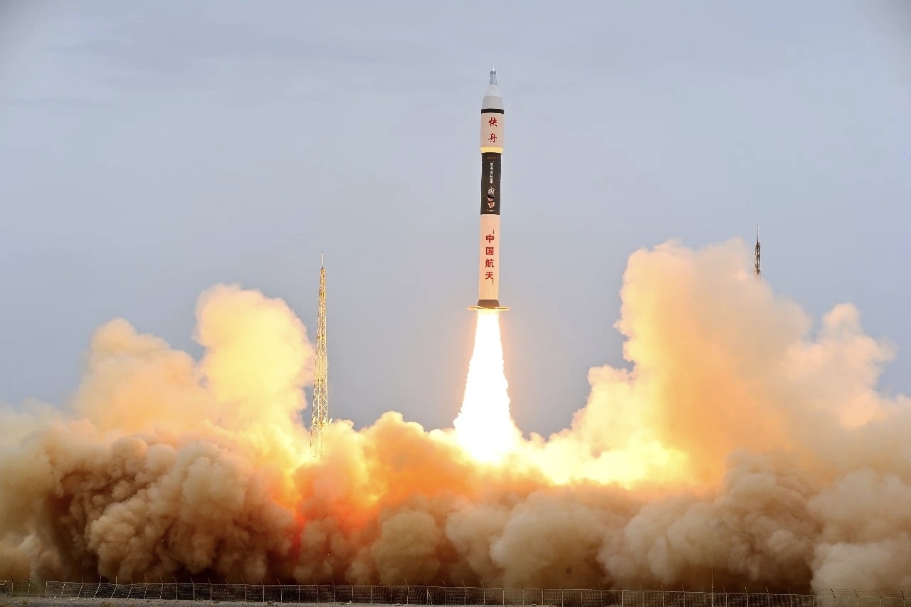 【快舟十一号遥十三运载火箭发射成功】北京时间2026年6月17日11时58分，快