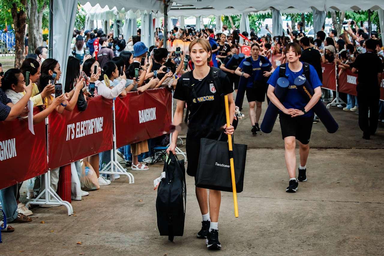 日本女排1-0土耳其女排（半决赛）第一局技术统计总得分：25-16进攻：18-1