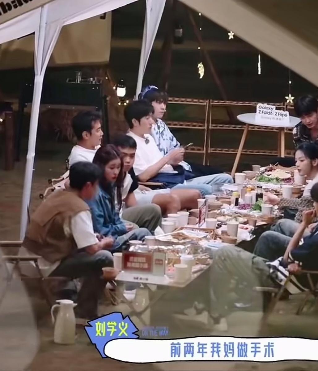 刘学义:“前两年我妈做手术，我就觉得幸好我现在能挣点钱了，起码我能给我妈换一个好