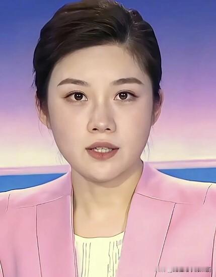 她长得多漂亮，眼睛超大皮肤白，气质文静甜美，漂亮又乖巧，五官精致，圆嘟嘟的脸庞看