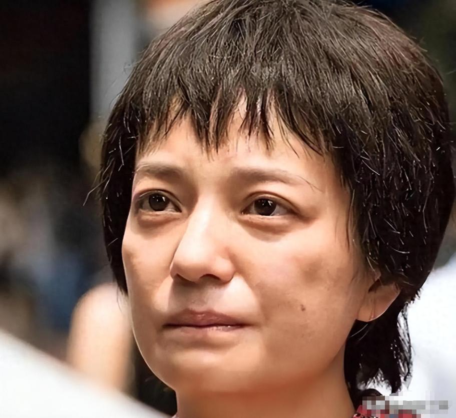 一句划清界限，二十多年的还珠姐妹情，终究落下帷幕！
2026年9月，林心如在社交