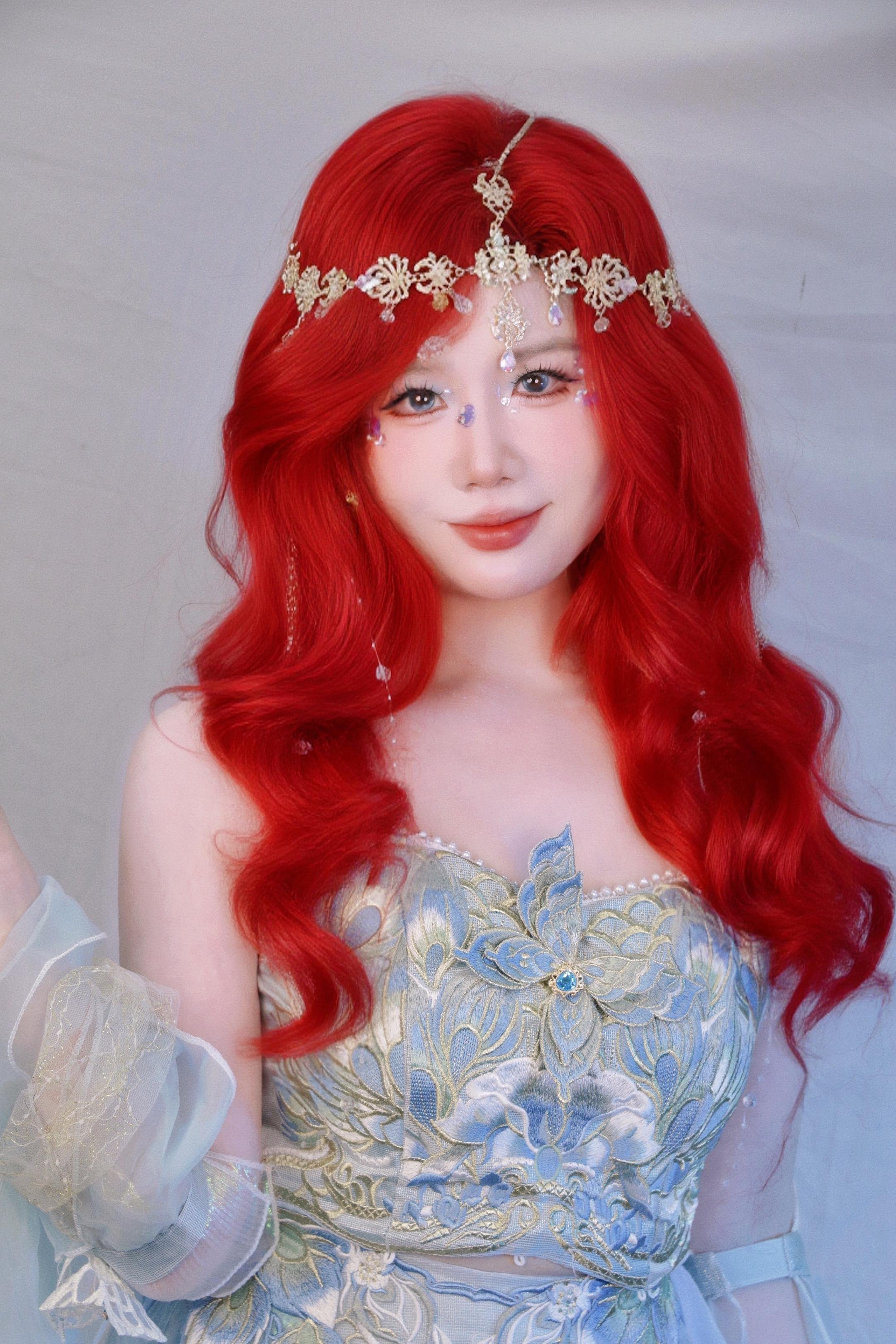 今天我也来当一回红色人鱼🧜‍♀️～果然只有别人的手才能才能画出来漂亮的妆容～