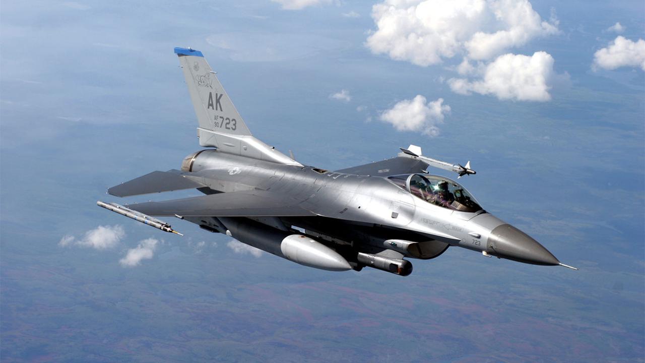 五个欧洲国家同意向乌克兰提供 F-16 战斗机，数量最高可达125架。

英国和