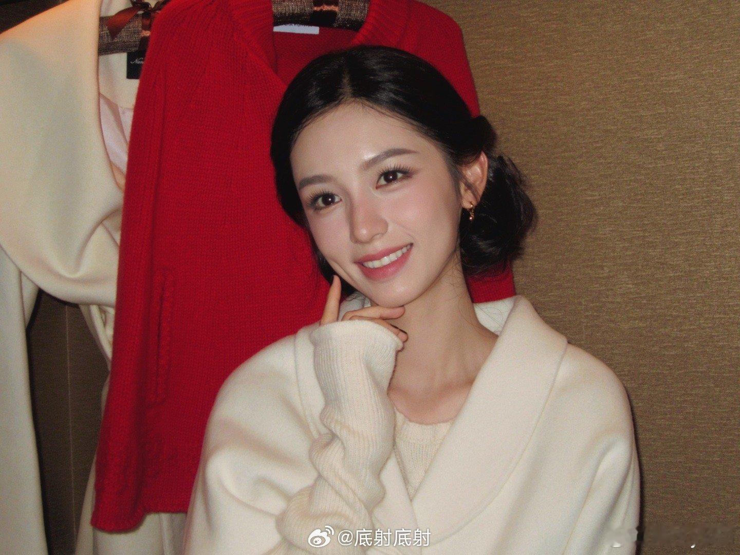 周也的脸真的好精致