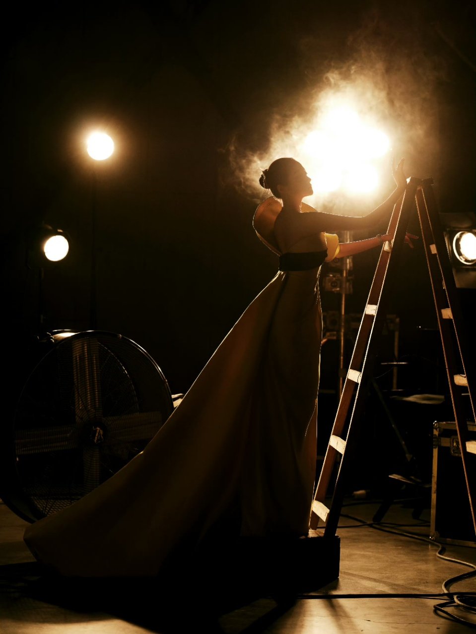 好期待关晓彤金鸡红毯造型！