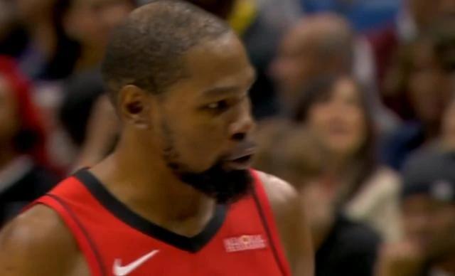 看以后谁敢蛐蛐我？申京封神一战，送鹈鹕5连败 。
 
✅ 核心战报

🚀 火箭