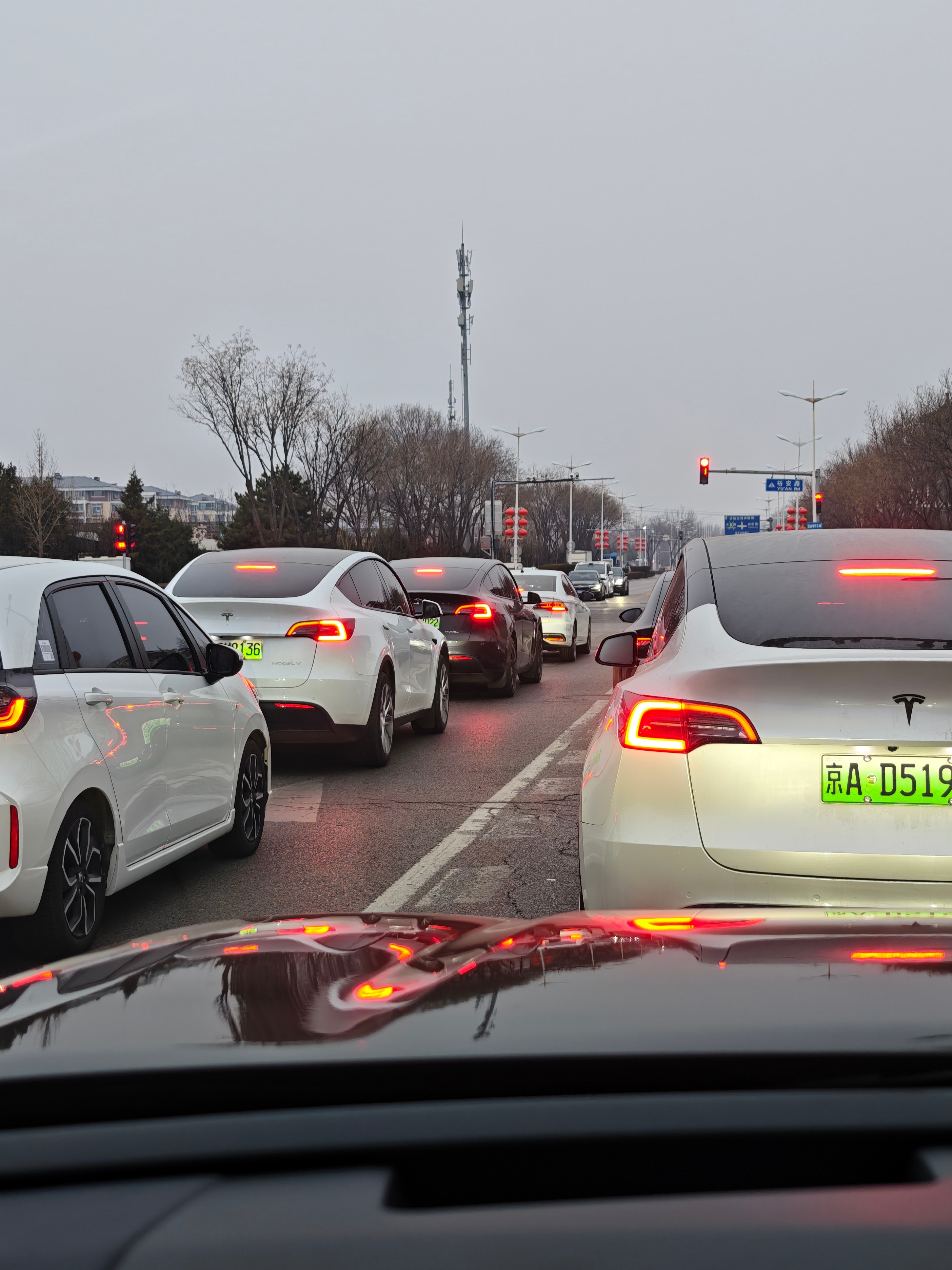 感受一下特斯拉Model Y恐怖的密度